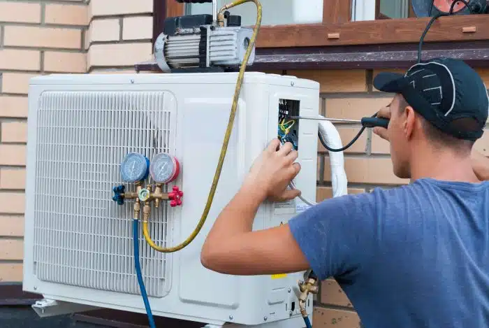 Monteur en installations thermiques et climatiques